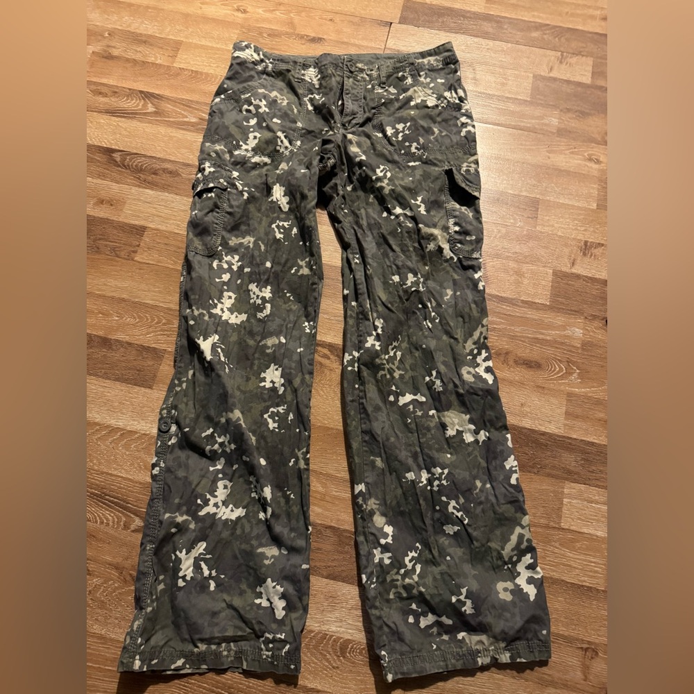 Faded Glory Green Camouflage Cargo Pants